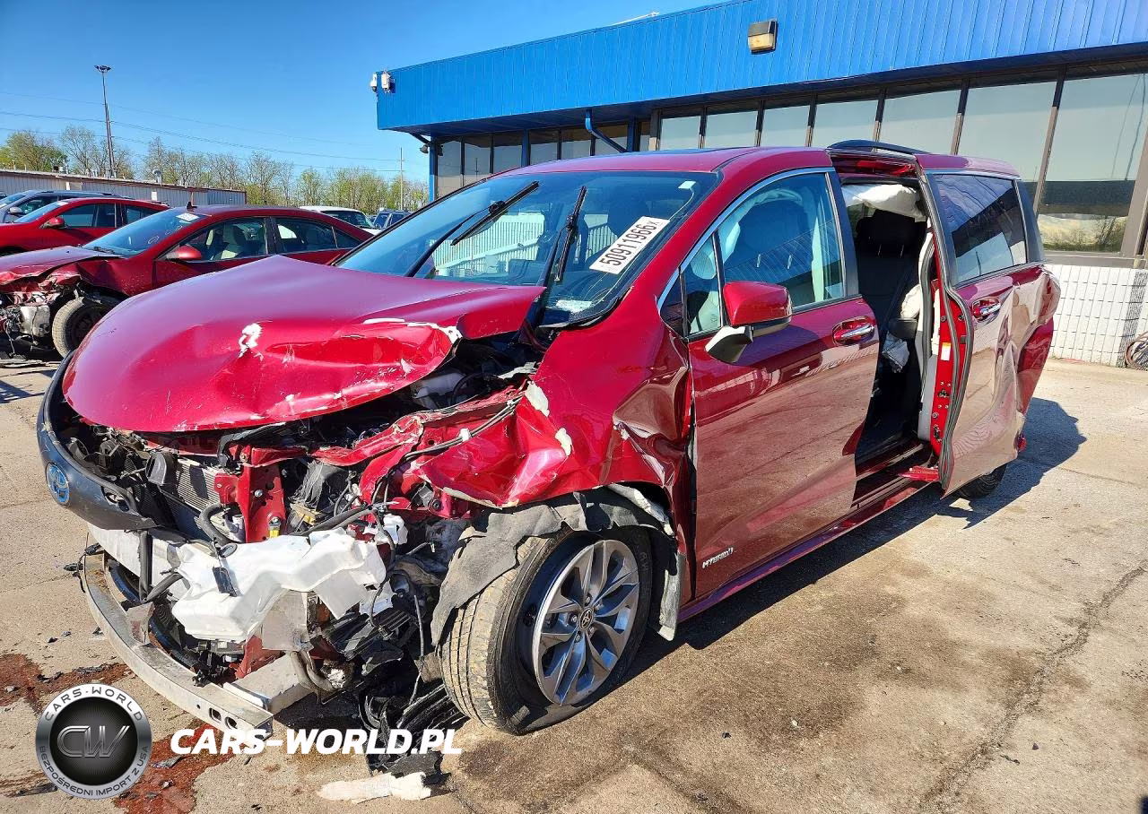 2021 Toyota Sienna Xle