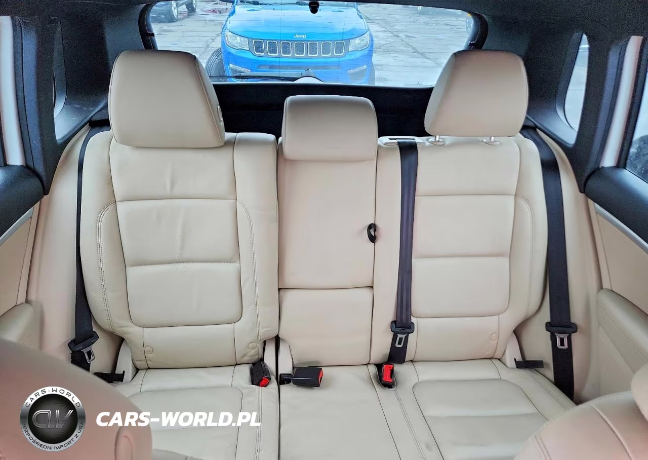 2015 Volkswagen Tiguan S VIN:WVGBV7AX2FW599404 - 10