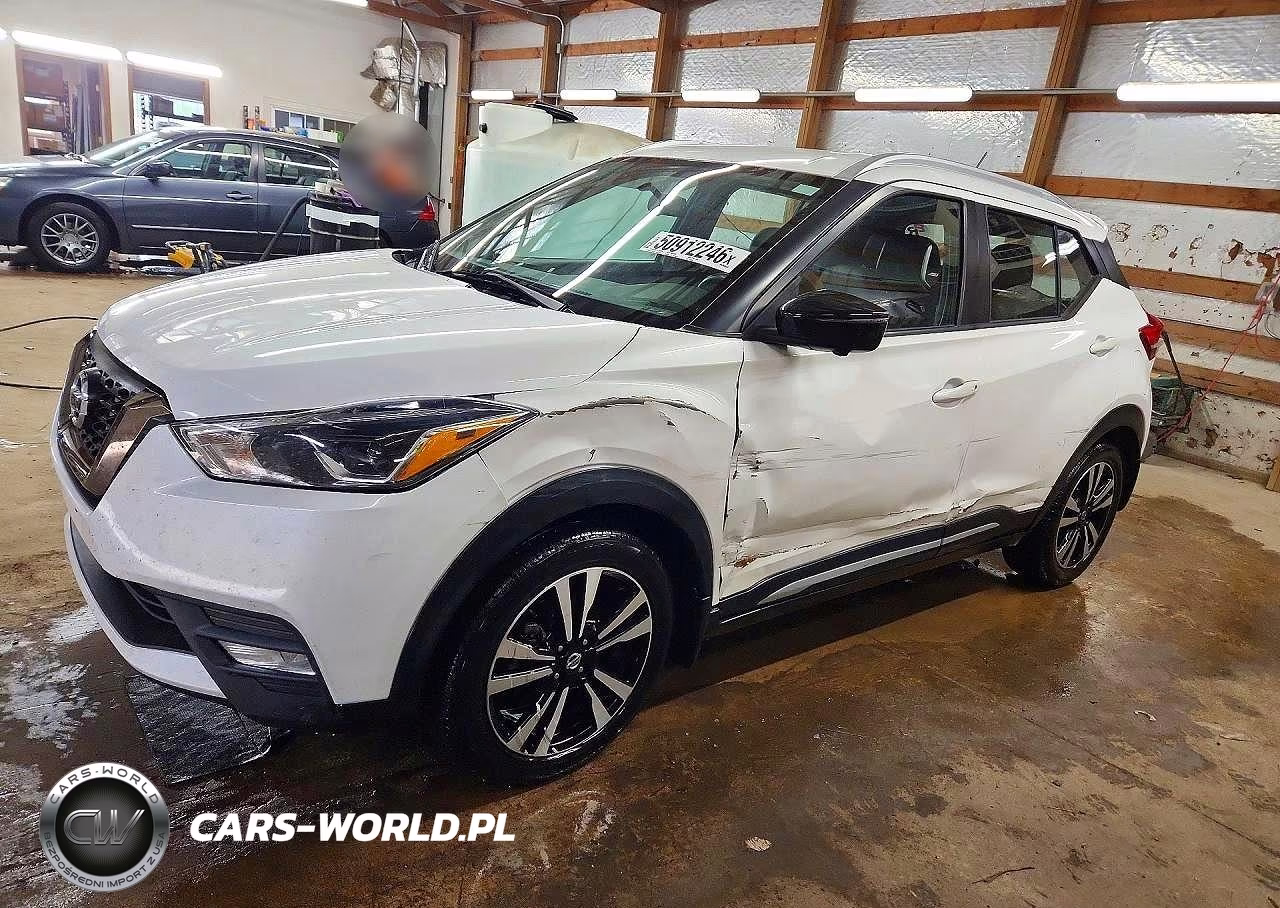 2019 Nissan Kicks Sr