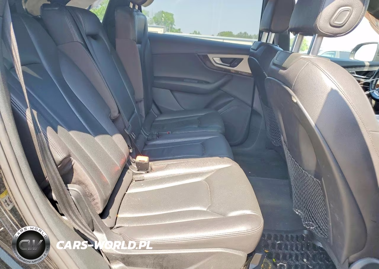 2018 Audi Q7 Premium VIN:WA1AHAF78JD007337 - 11