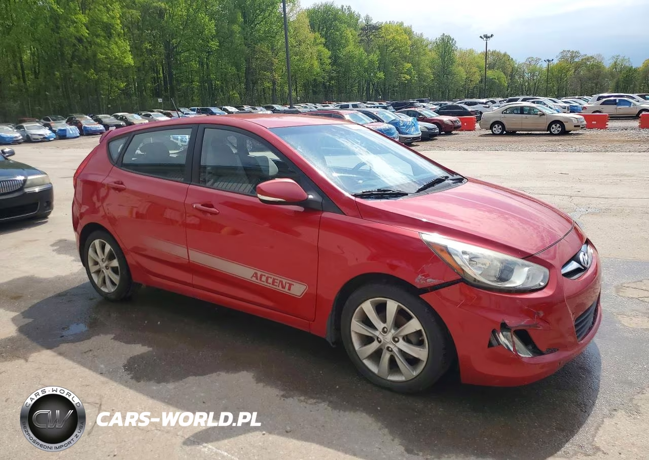 2013 Hyundai Accent Se VIN:KMHCU5AE5DU069351 - 4