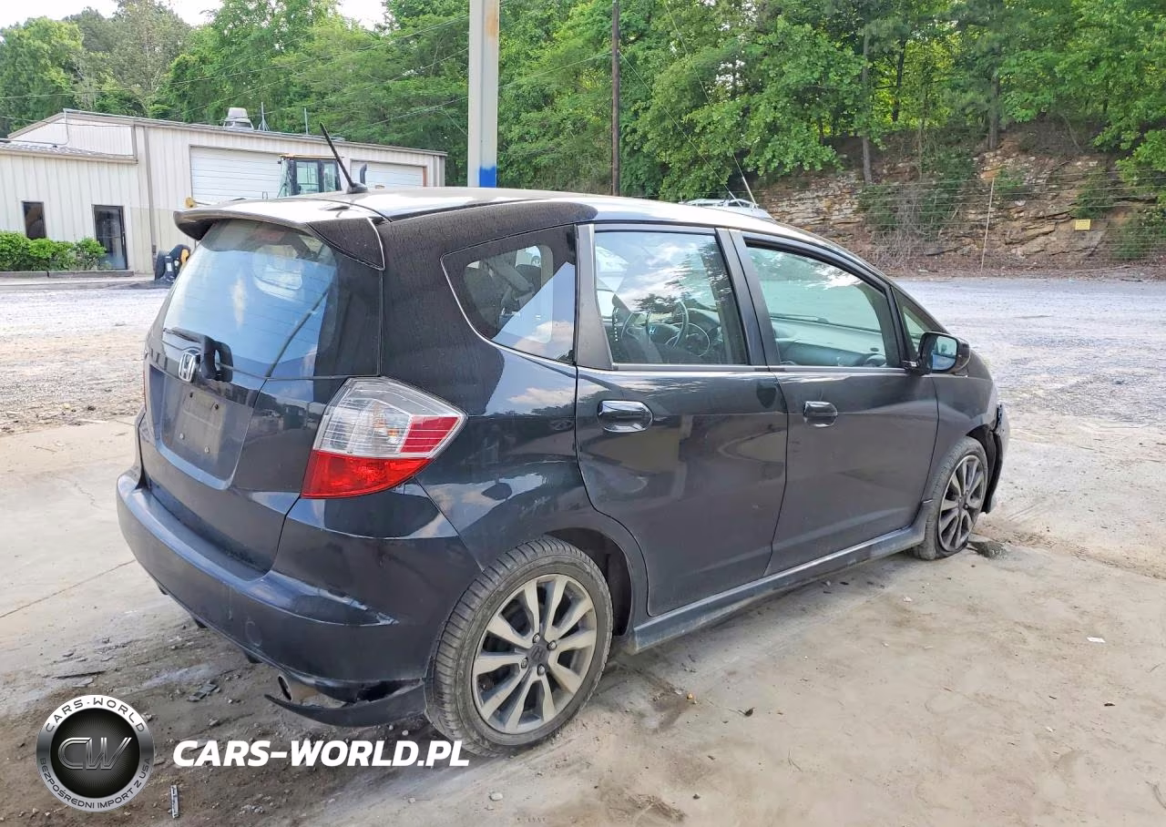 2012 Honda Fit Sport VIN:JHMGE8H59CC012115 - 3