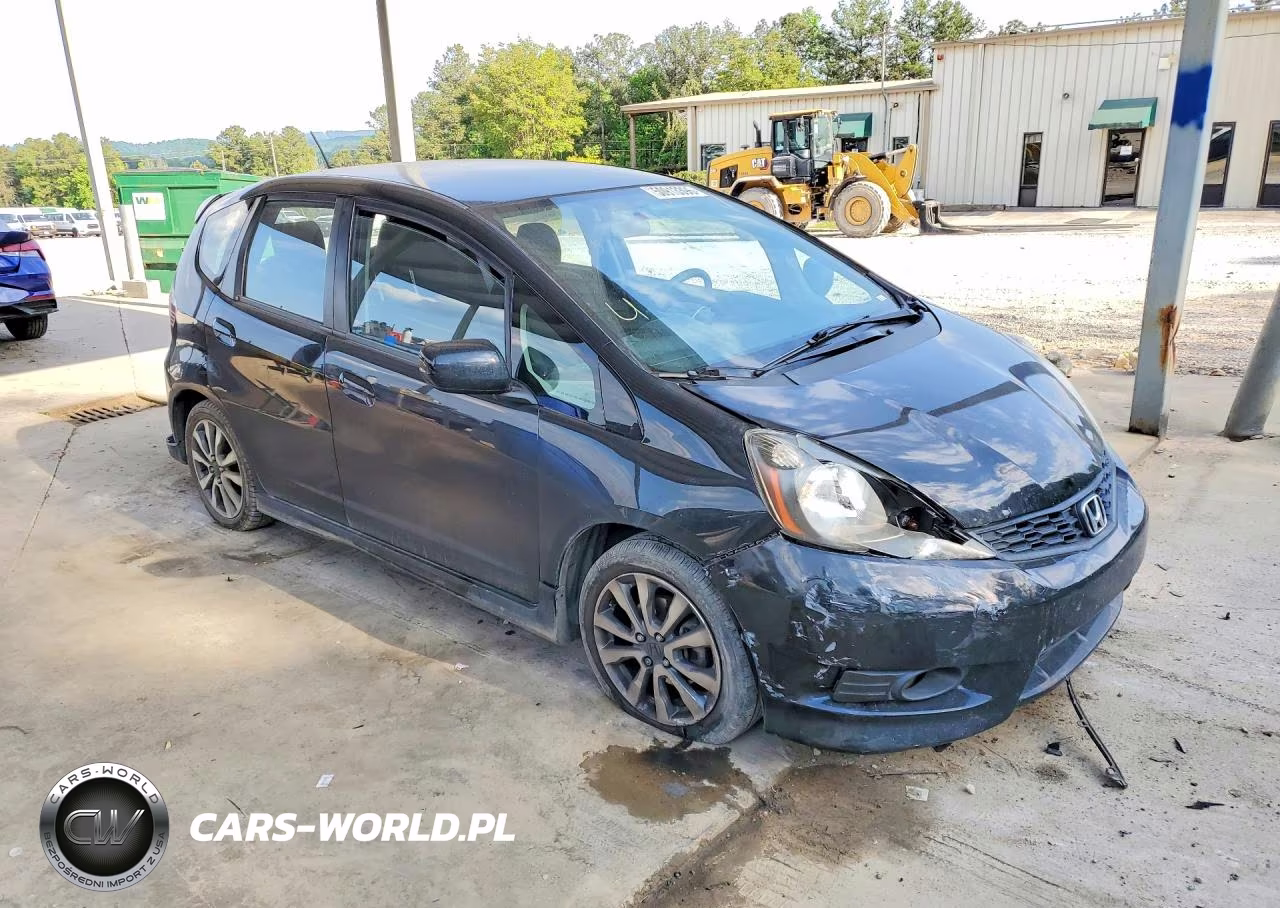 2012 Honda Fit Sport VIN:JHMGE8H59CC012115 - 4