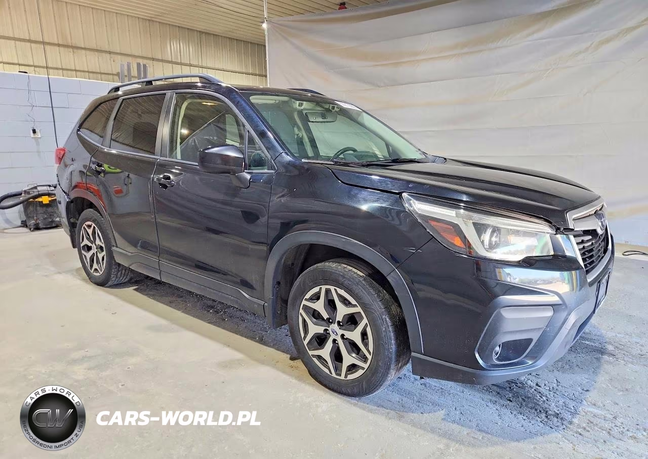 2019 Subaru Forester Premium VIN:JF2SKAEC6KH509804 - 4