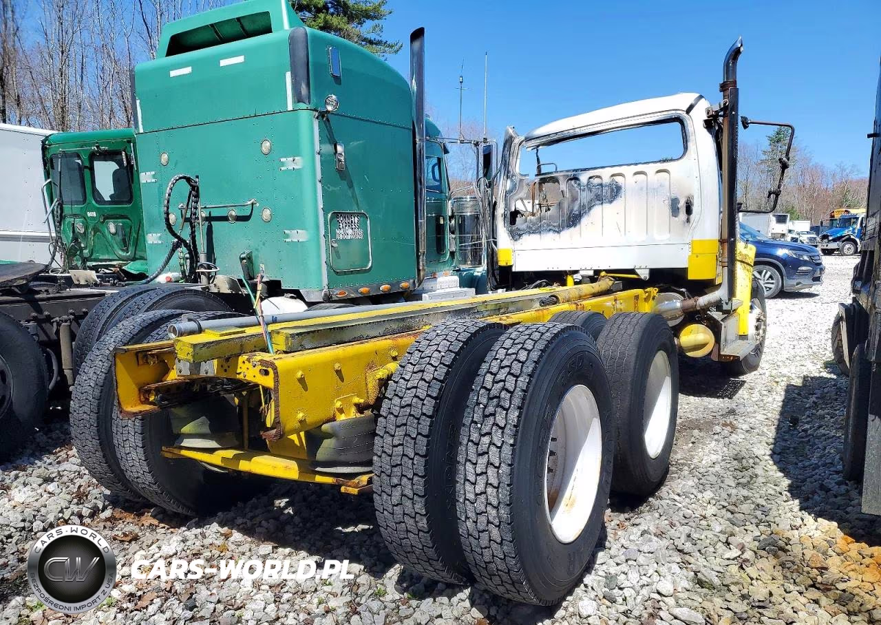 2012 Freightliner Business Class M2 Truck Cab And Chassis VIN:1FVACYBS6CHBN3987 - 4