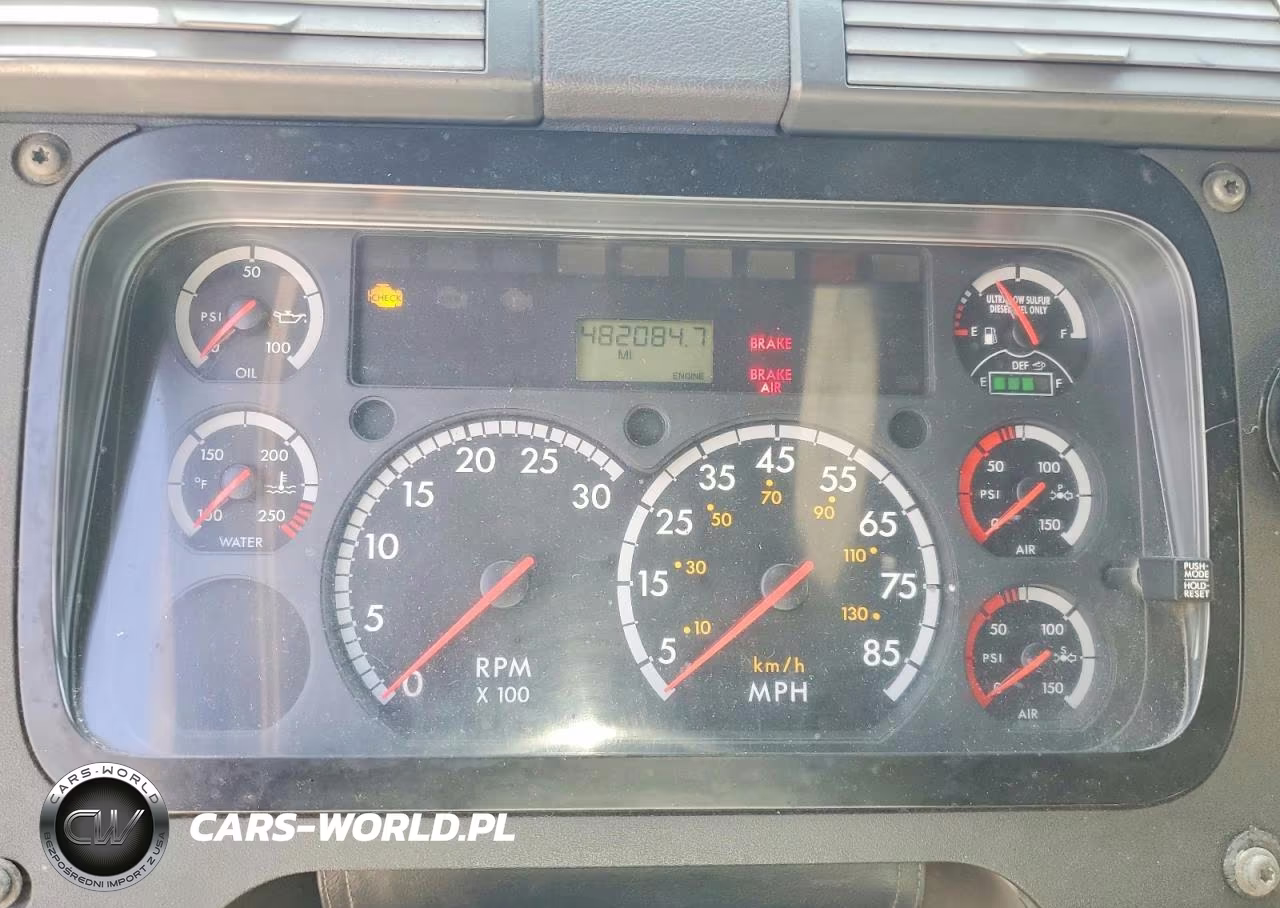 2014 Freightliner Cascadia Semi Truck VIN:1FUJGLD50ELFU2580 - 8