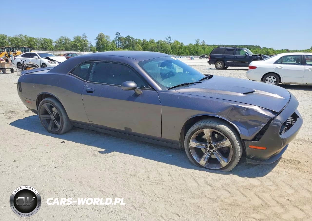 2019 Dodge Challenger Sxt VIN:2C3CDZGG1KH752527 - 4