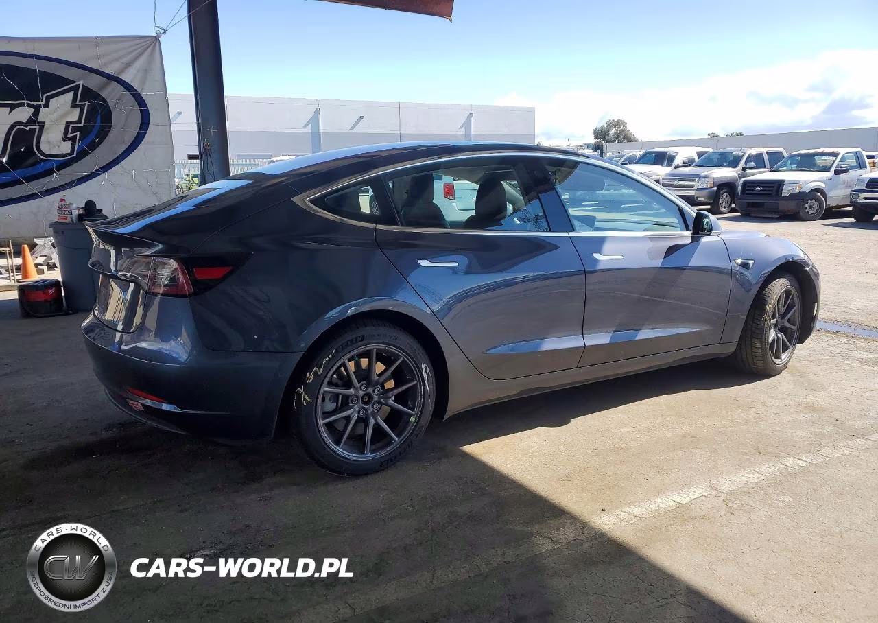 2018 Tesla Model 3 VIN:5YJ3E1EA6JF025610 - 3