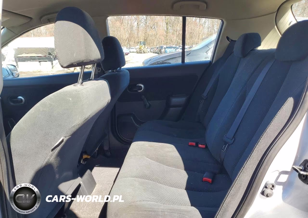 2010 Nissan Versa 1.8 S VIN:3N1BC1CP4AL467654 - 10