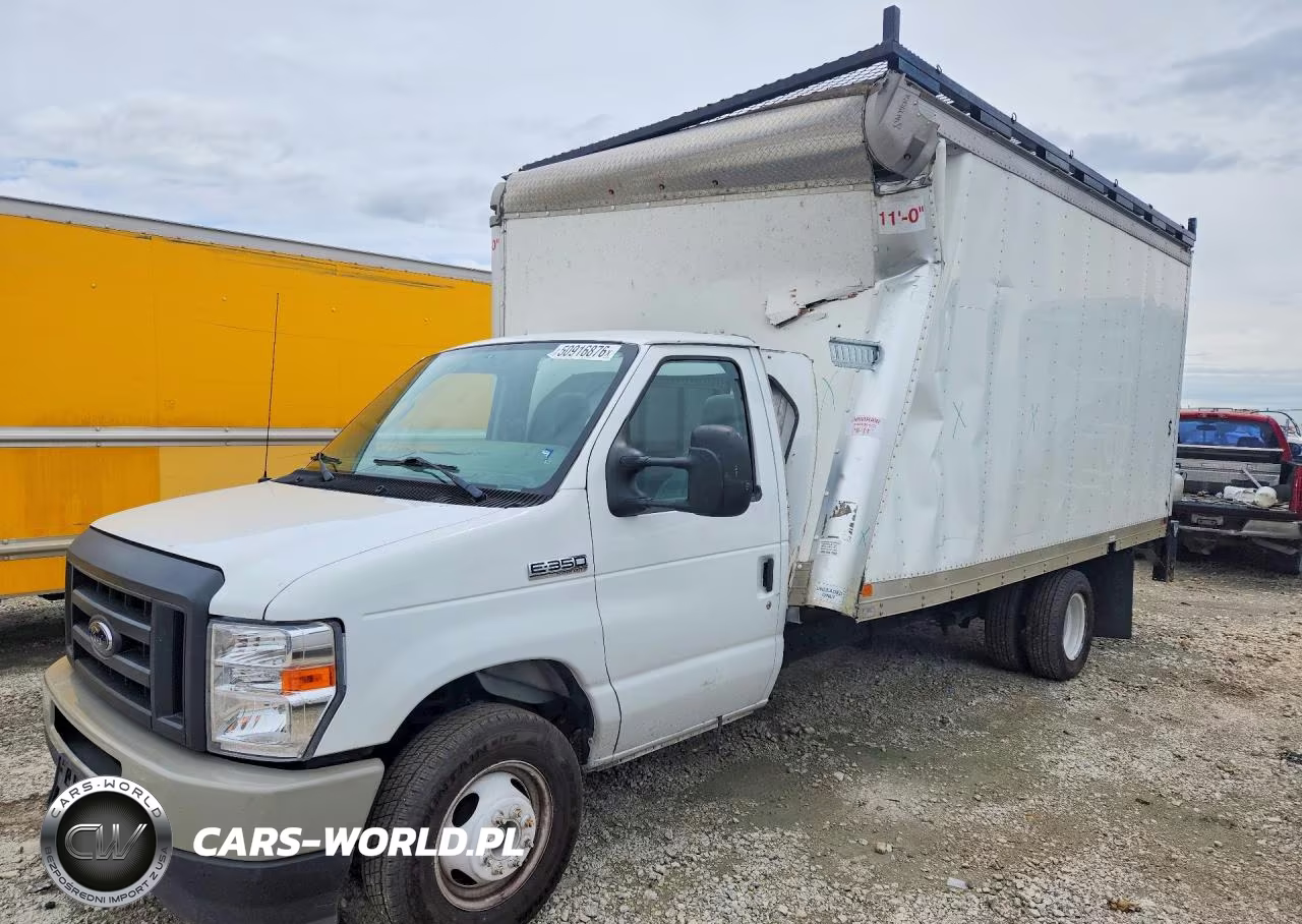2022 Ford Econoline E350 Super Duty Cutaway Van