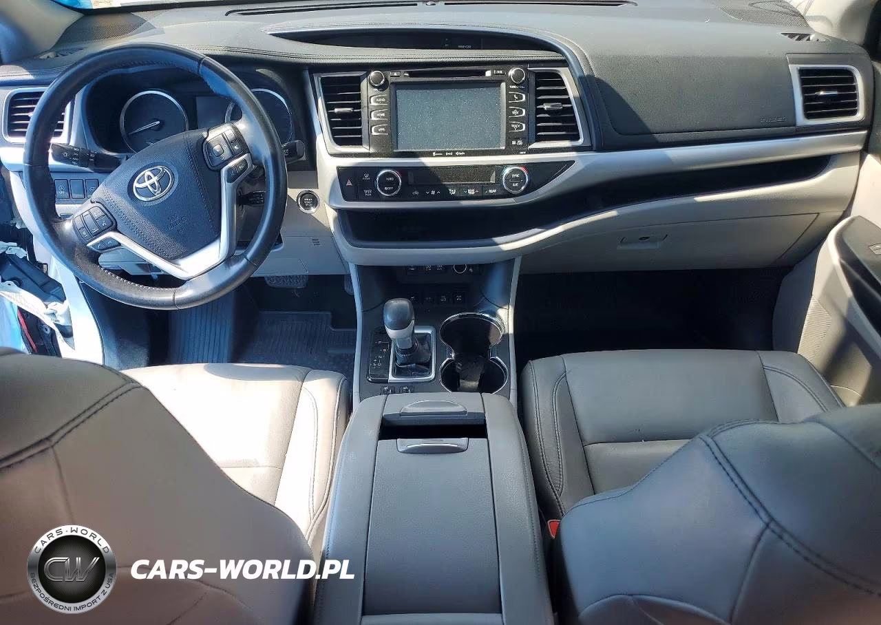 2018 Toyota Highlander Xle VIN:5TDJZRFH2JS541951 - 8