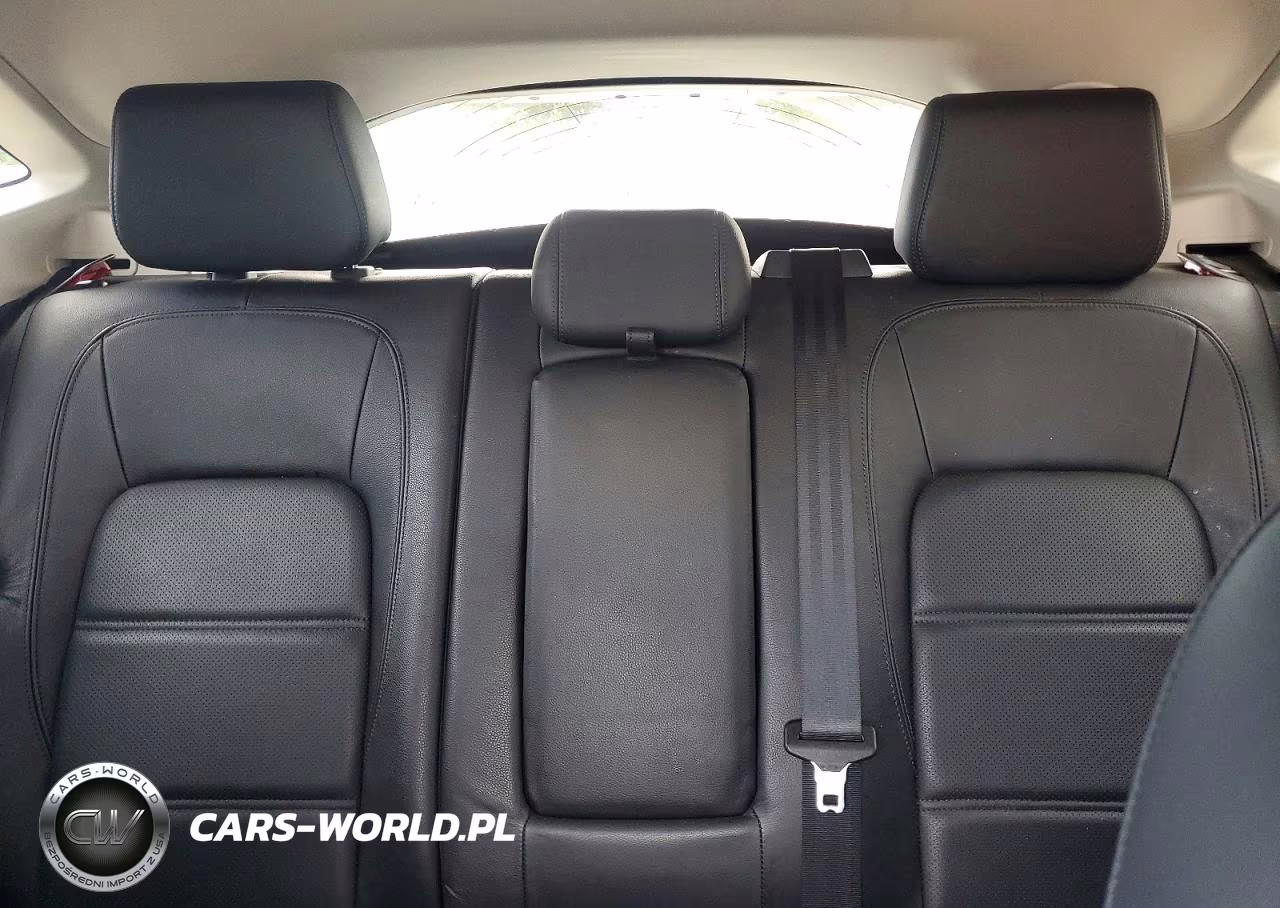 2019 Jaguar E-Pace S VIN:SADFJ2FX9K1Z34554 - 10