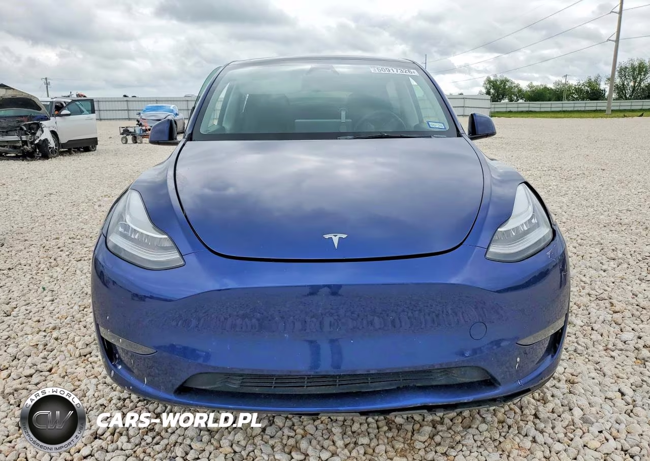 2023 Tesla Model Y VIN:7SAYGDEEXPA136867 - 5
