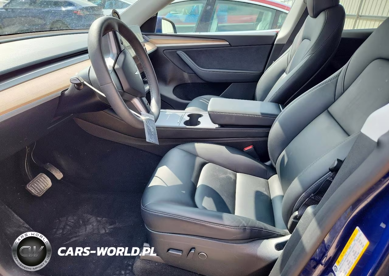2023 Tesla Model Y VIN:7SAYGDEEXPA136867 - 7