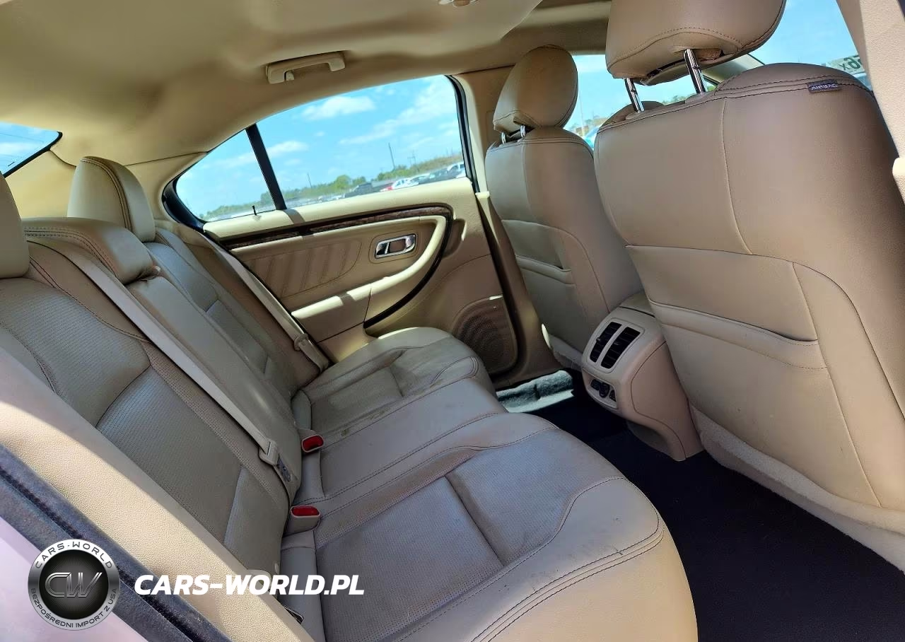 2019 Ford Taurus Limited VIN:1FAHP2F83KG109463 - 10