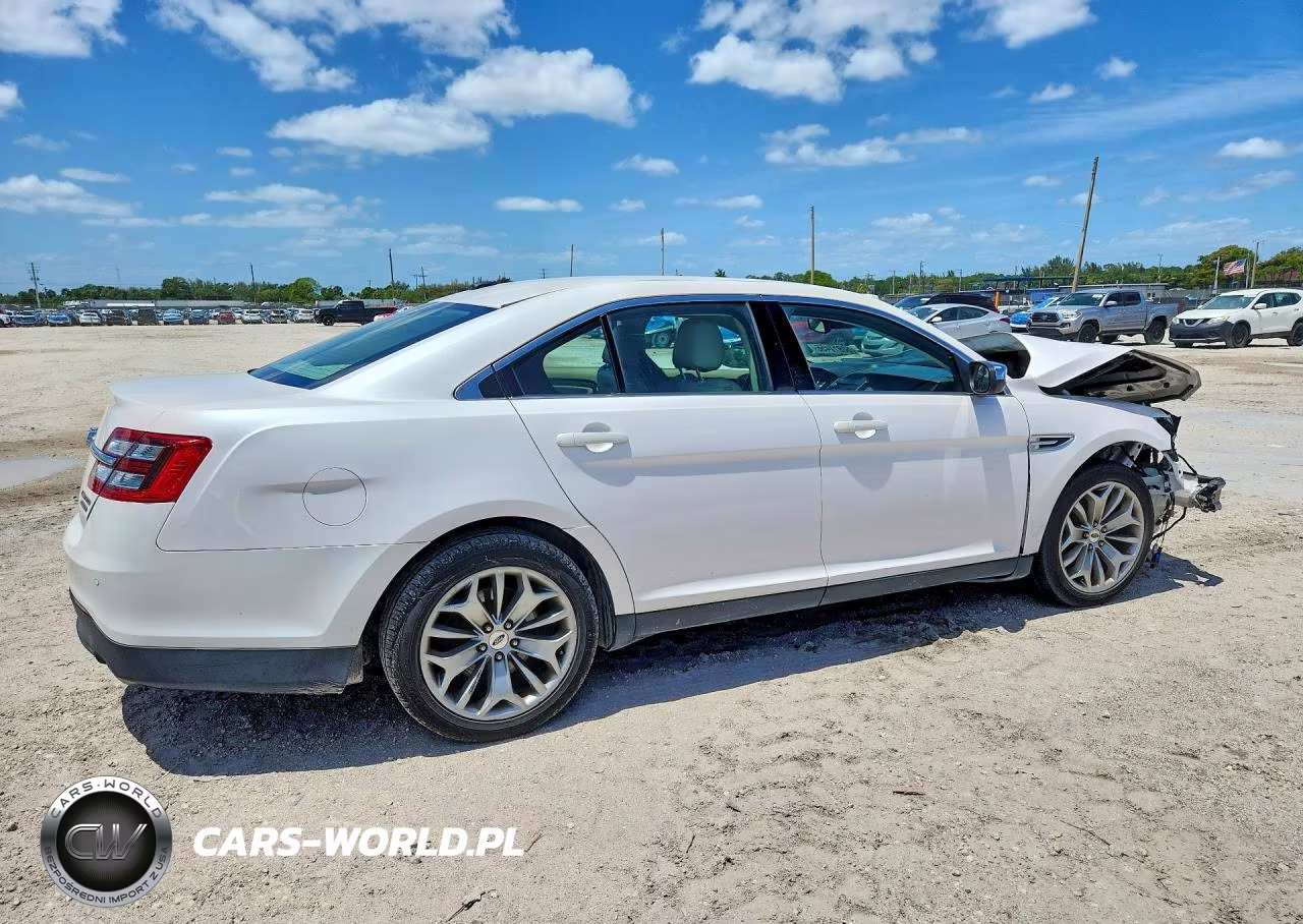 2019 Ford Taurus Limited VIN:1FAHP2F83KG109463 - 3