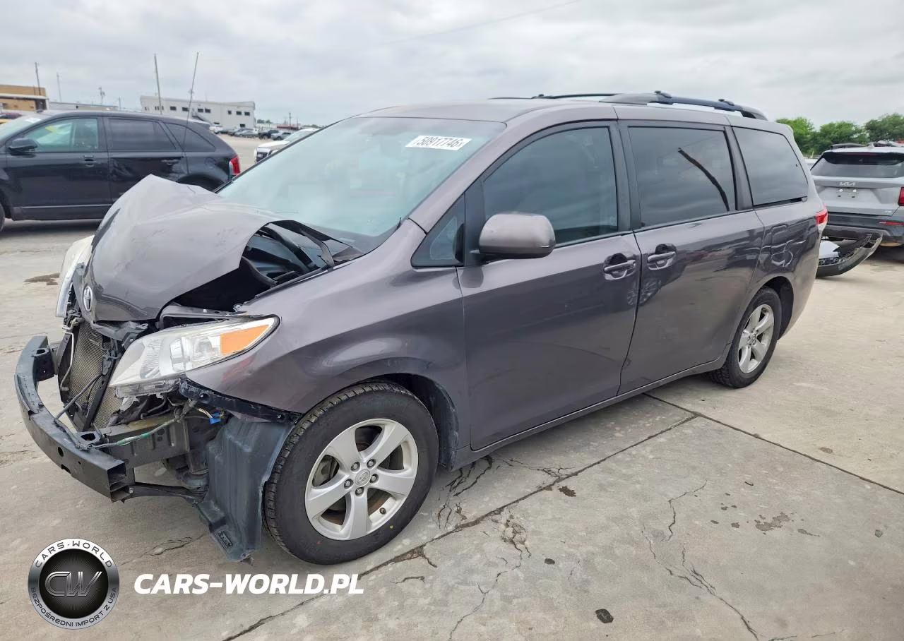 2013 Toyota Sienna Le