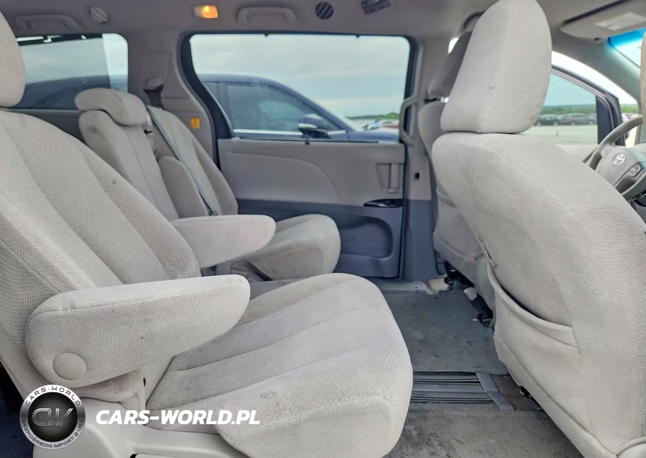 2013 Toyota Sienna Le VIN:5TDKK3DC9DS379737 - 11