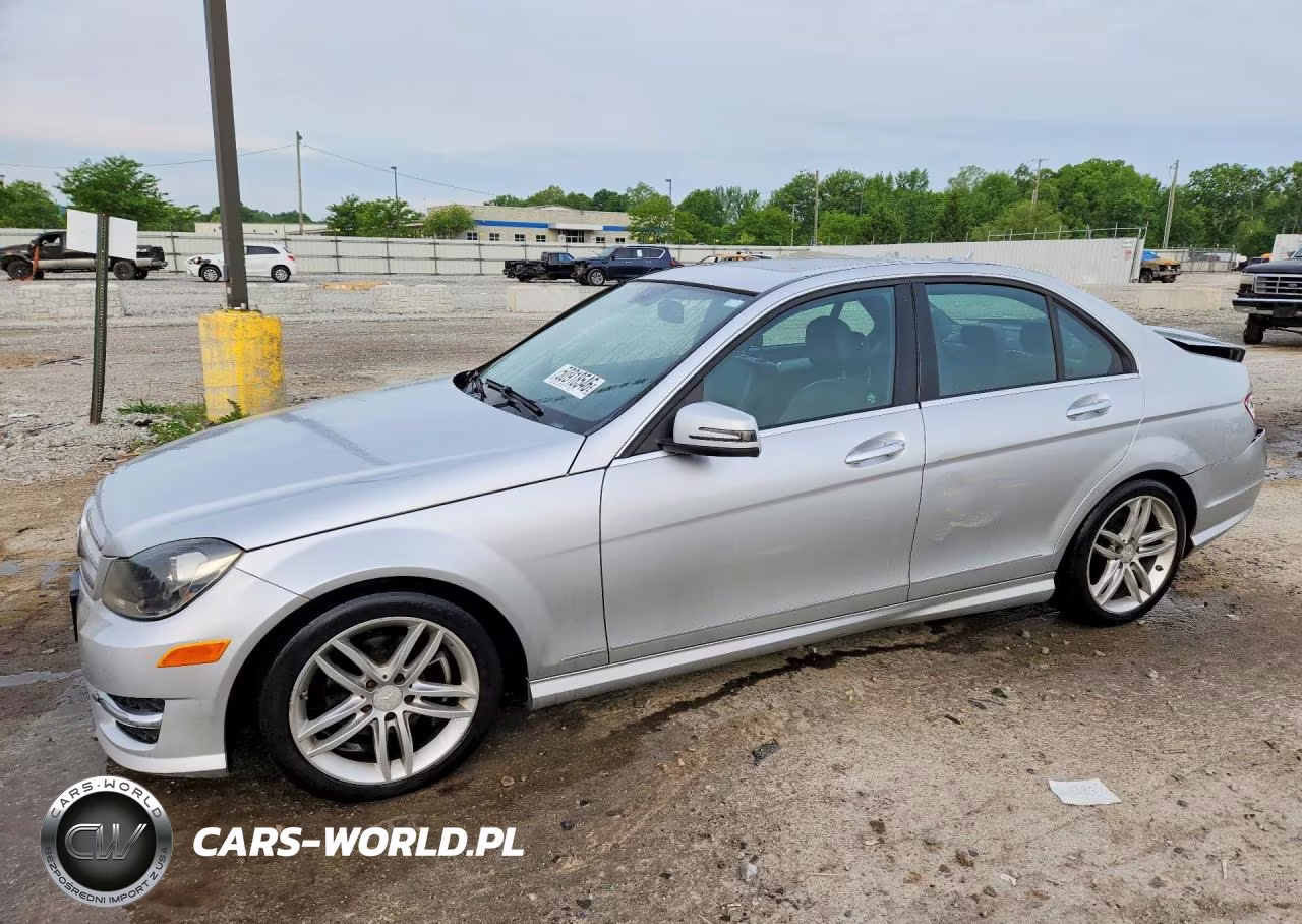 2013 Mercedes-Benz C 250 VIN:WDDGF4HB1DA786620 - 1