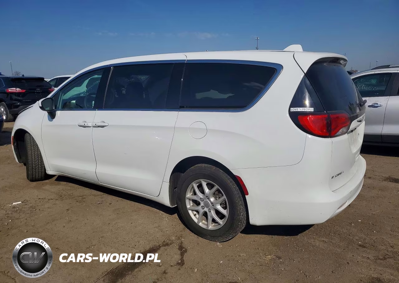 2017 Chrysler Pacifica Touring VIN:2C4RC1DG9HR610377 - 2