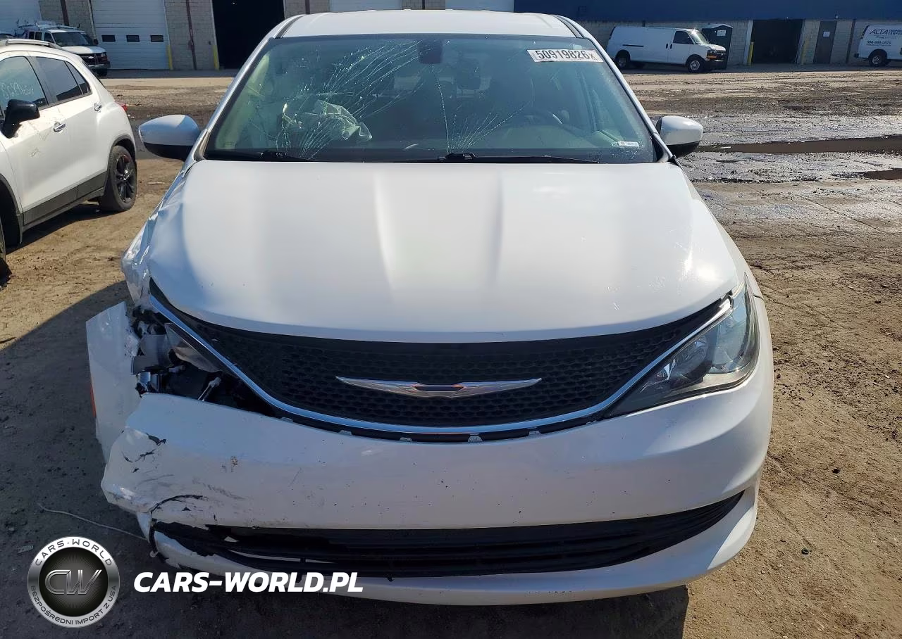 2017 Chrysler Pacifica Touring VIN:2C4RC1DG9HR610377 - 5