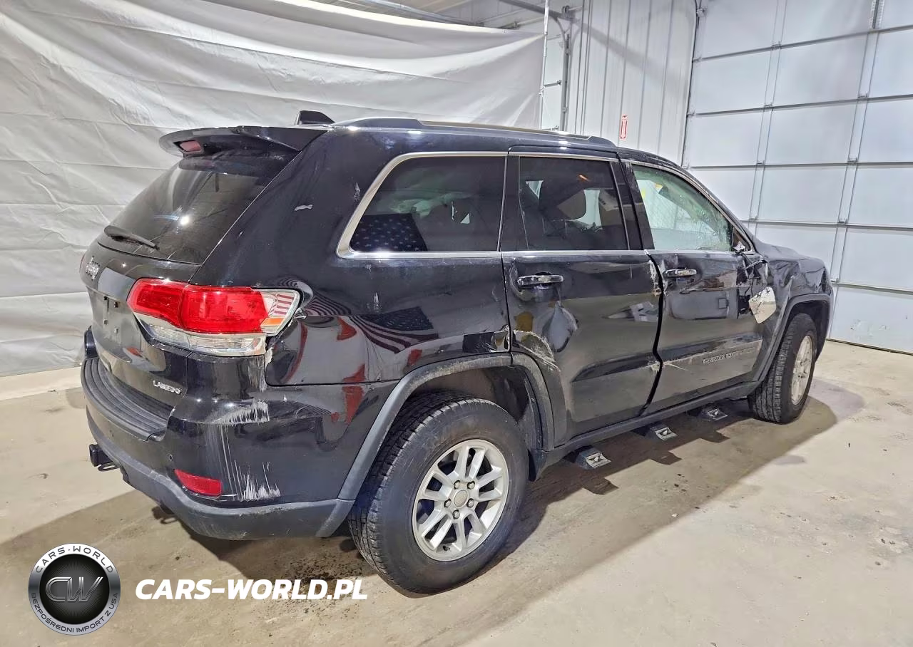 2018 Jeep Grand Cherokee Laredo VIN:1C4RJFAG6JC122414 - 3
