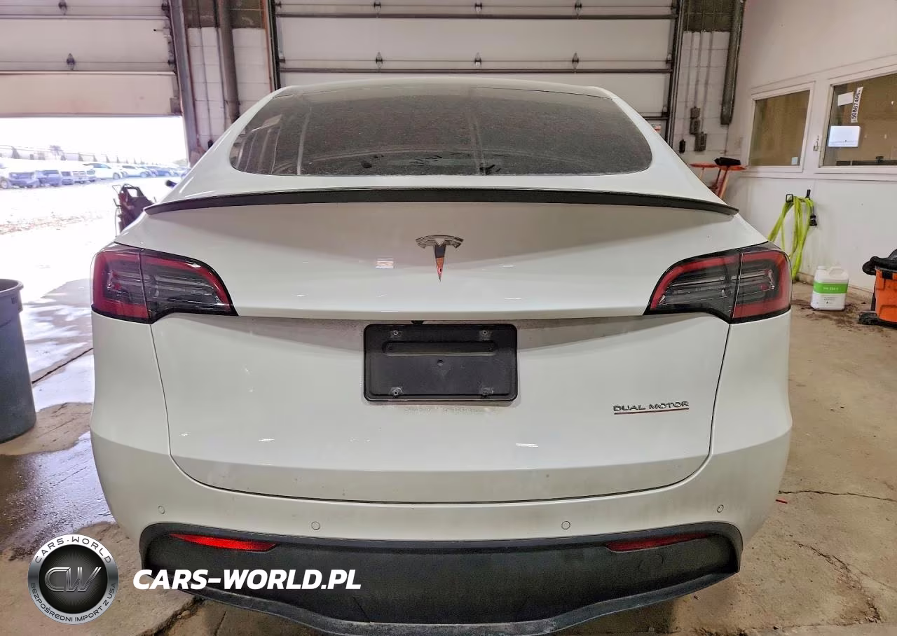 2022 Tesla Model Y VIN:7SAYGDEF9NF366988 - 6