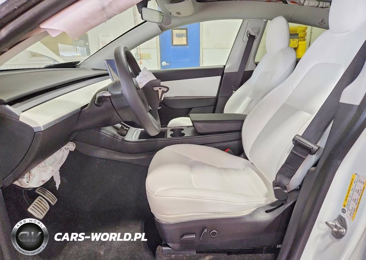 2022 Tesla Model Y VIN:7SAYGDEF9NF366988 - 7