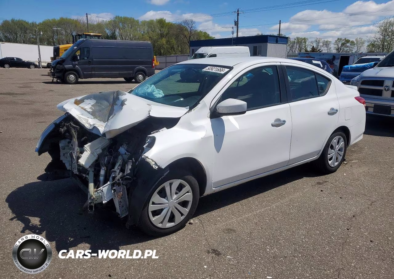 2019 Nissan Versa Sv