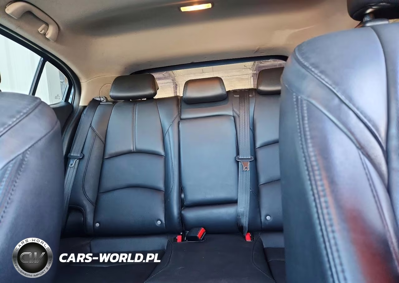 2018 Mazda 3 Touring VIN:3MZBN1L38JM188168 - 10