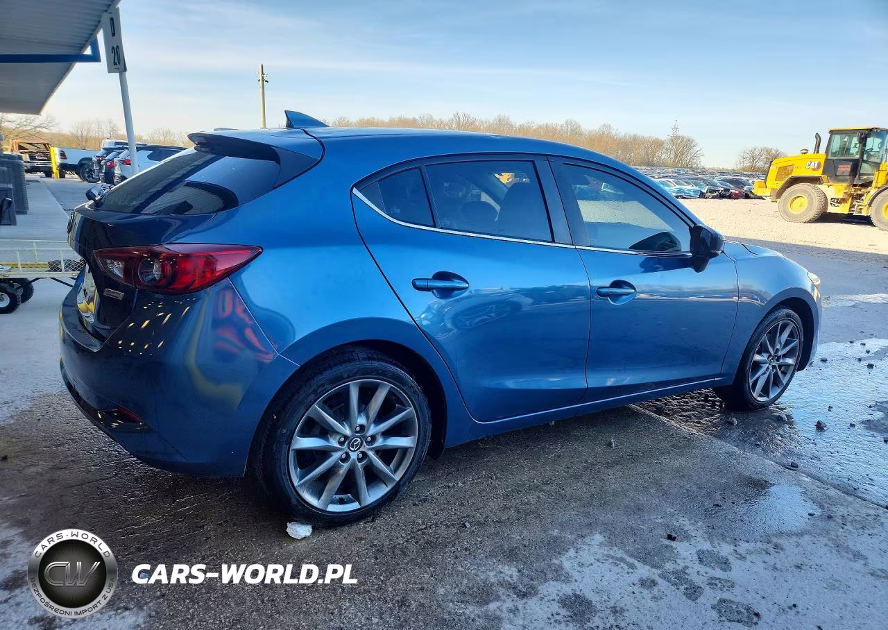 2018 Mazda 3 Touring VIN:3MZBN1L38JM188168 - 3
