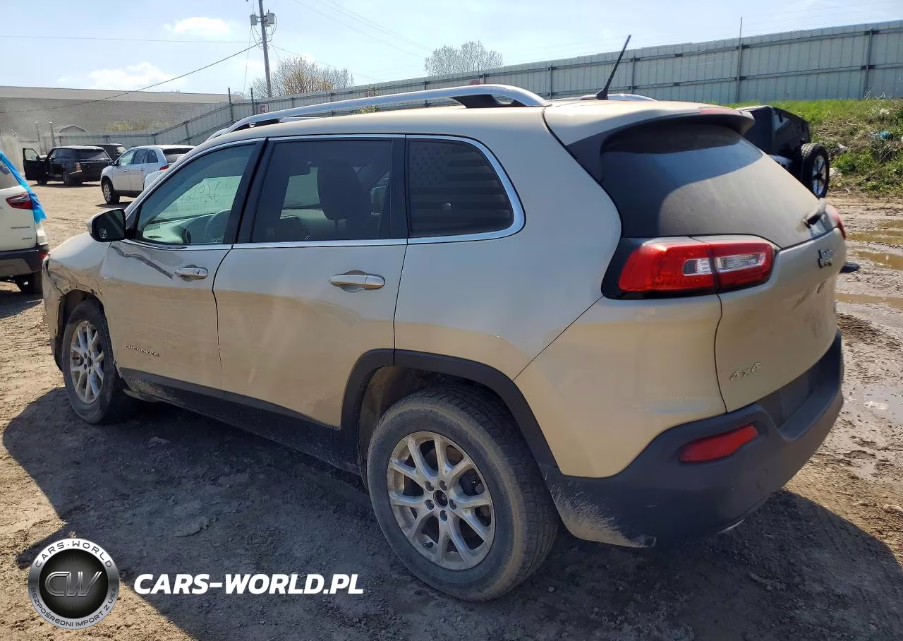 2015 Jeep Cherokee Latitude VIN:1C4PJMCB0FW685882 - 2