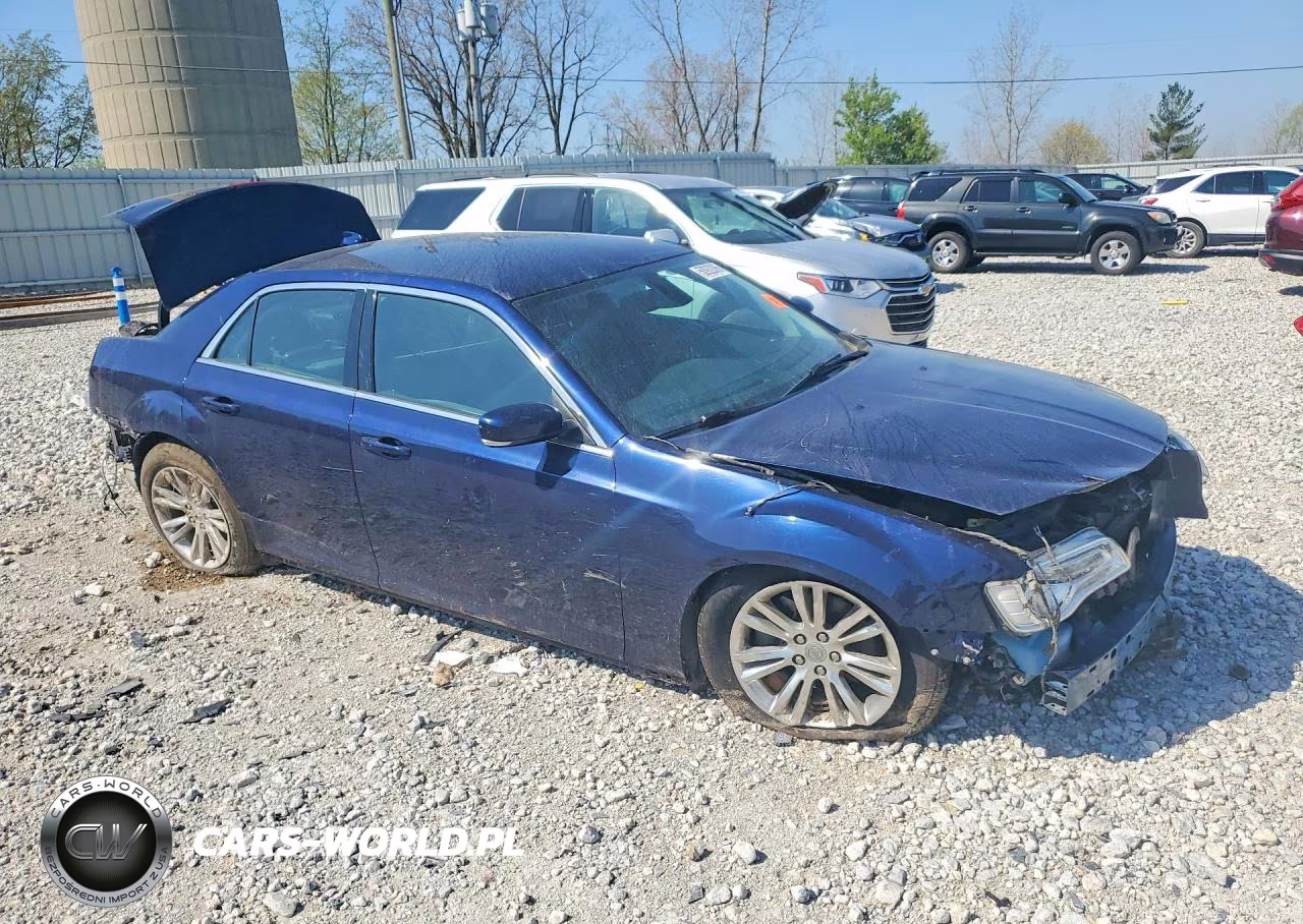 2016 Chrysler 300 Limited VIN:2C3CCAAG5GH295628 - 4