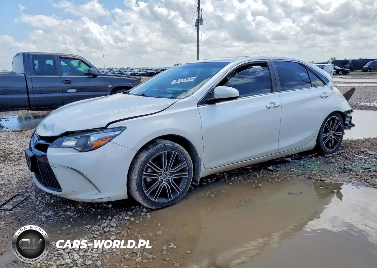 2016 Toyota Camry Special Edition