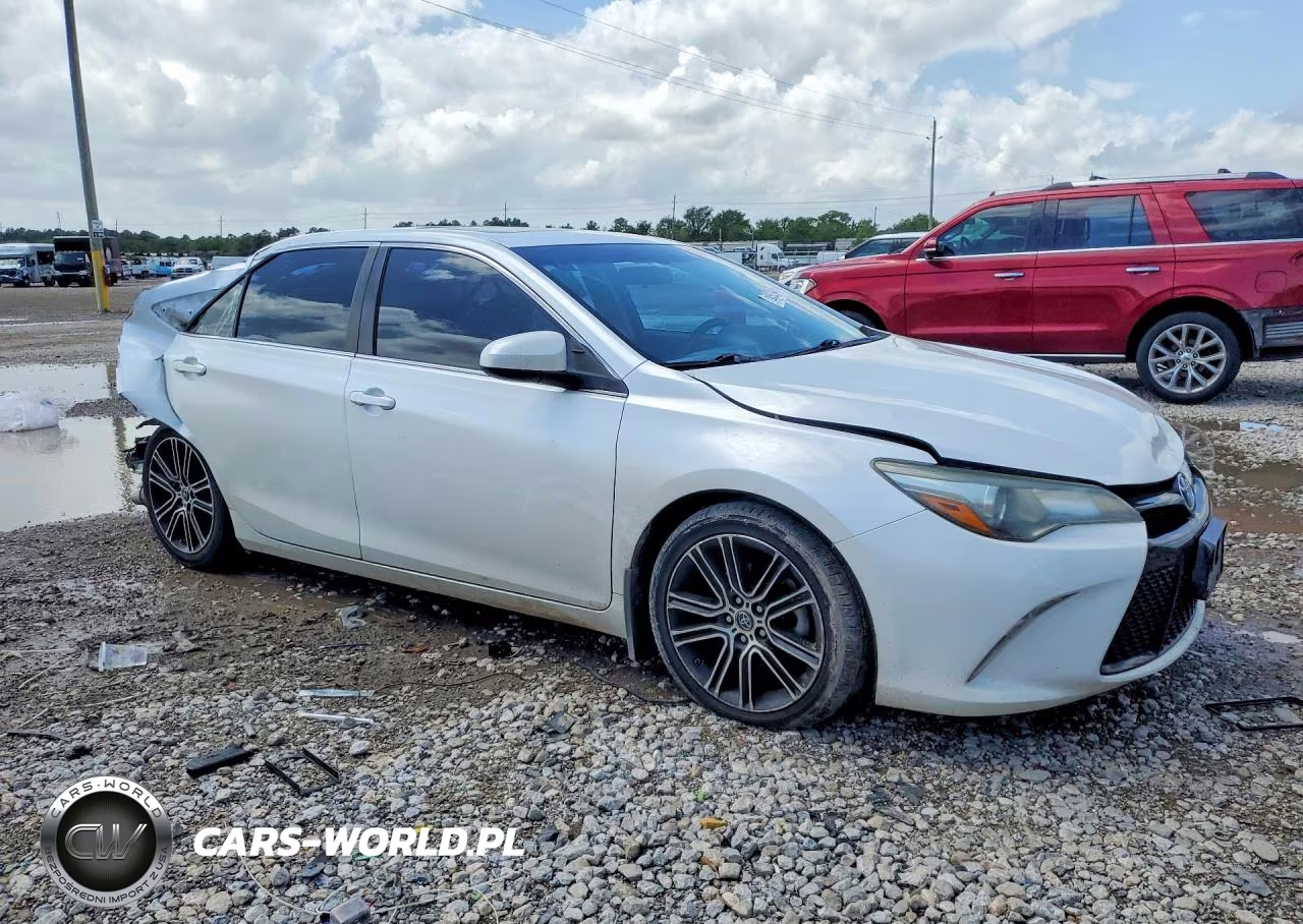 2016 Toyota Camry Special Edition VIN:4T1BF1FK2GU555956 - 4