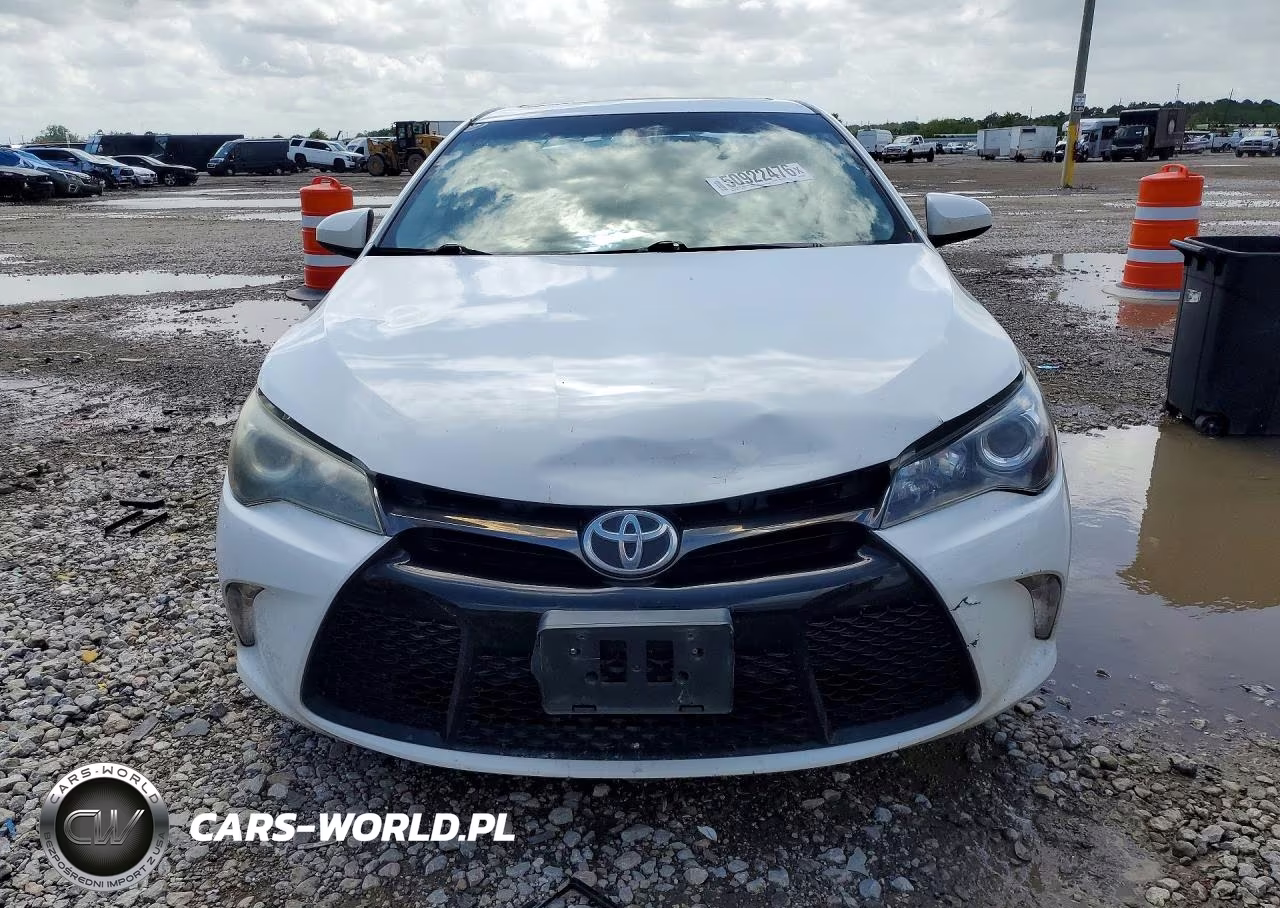 2016 Toyota Camry Special Edition VIN:4T1BF1FK2GU555956 - 5