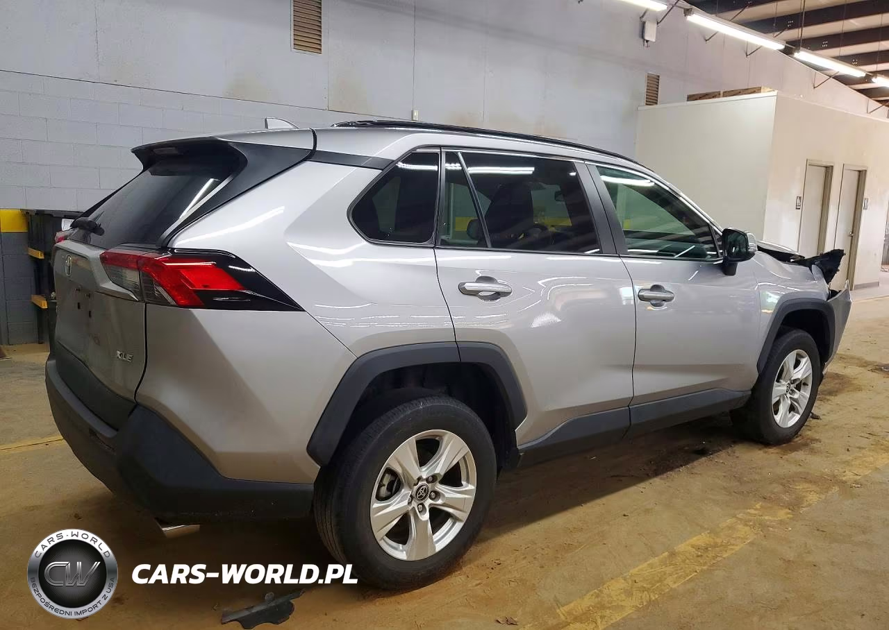 2021 Toyota Rav4 Xle VIN:2T3W1RFV1MC166495 - 3
