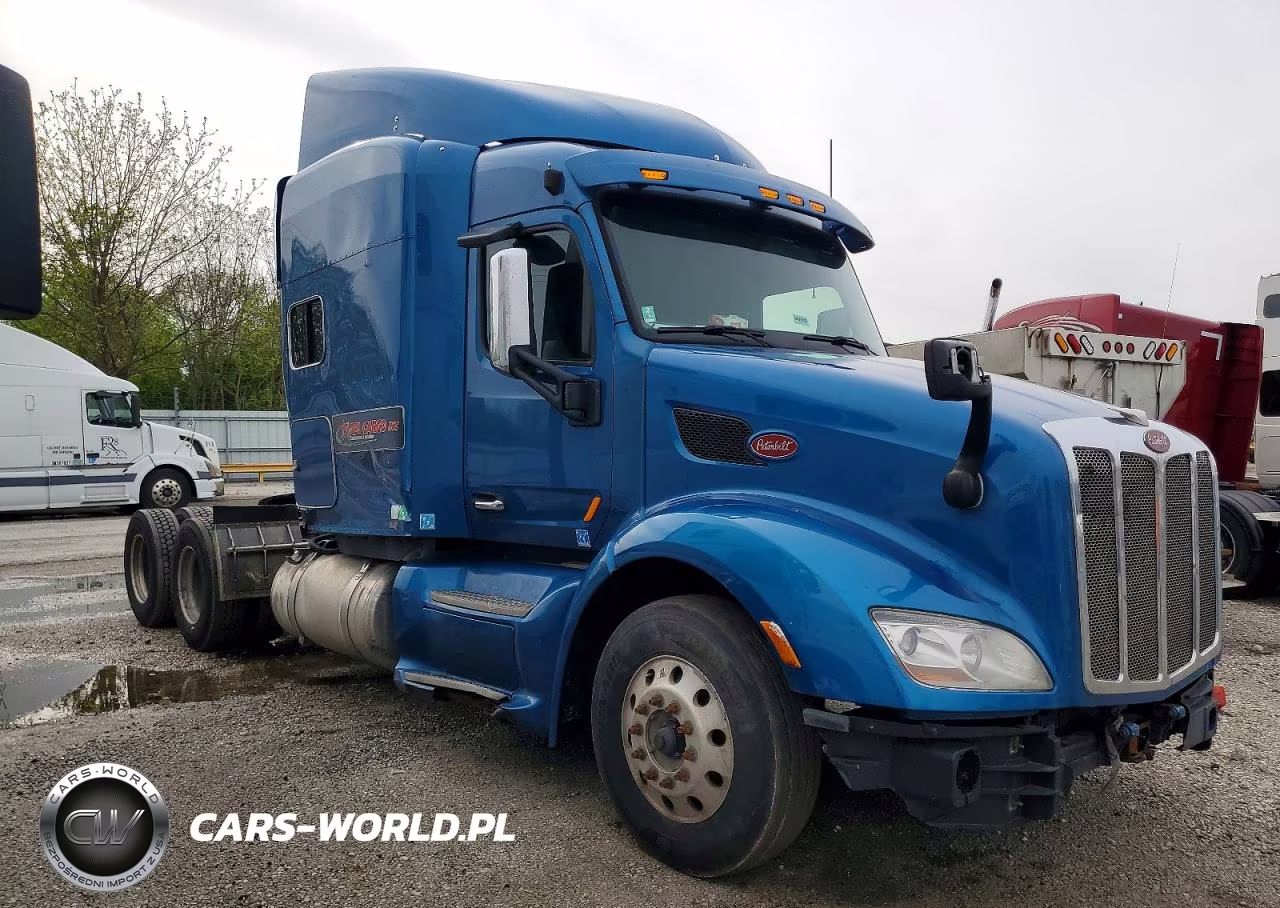 2015 Peterbilt 579 Semi Truck