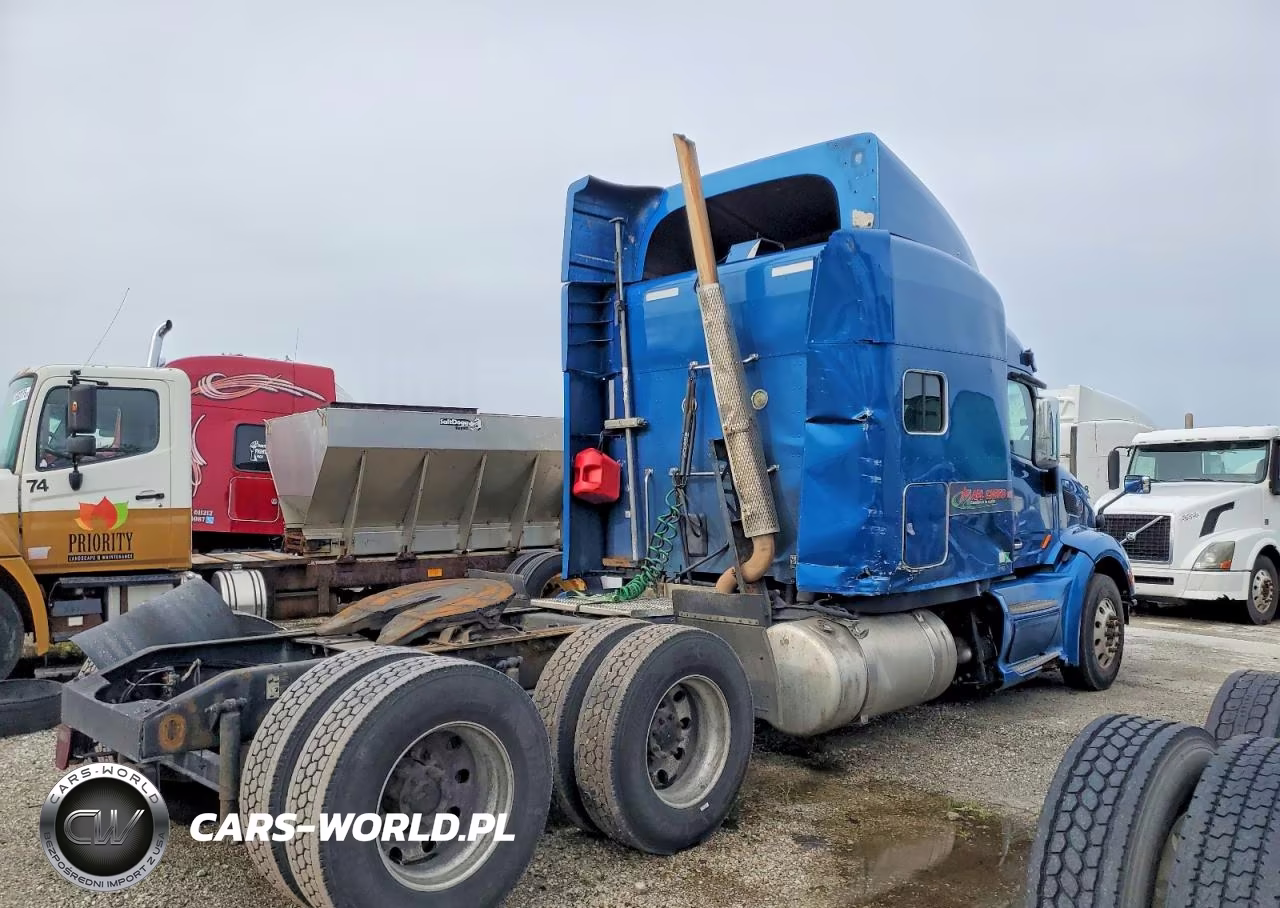 2015 Peterbilt 579 Semi Truck VIN:1XPBDP9XXFD266440 - 4