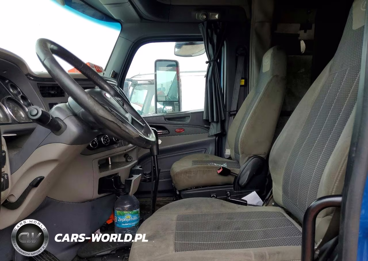 2015 Peterbilt 579 Semi Truck VIN:1XPBDP9XXFD266440 - 5