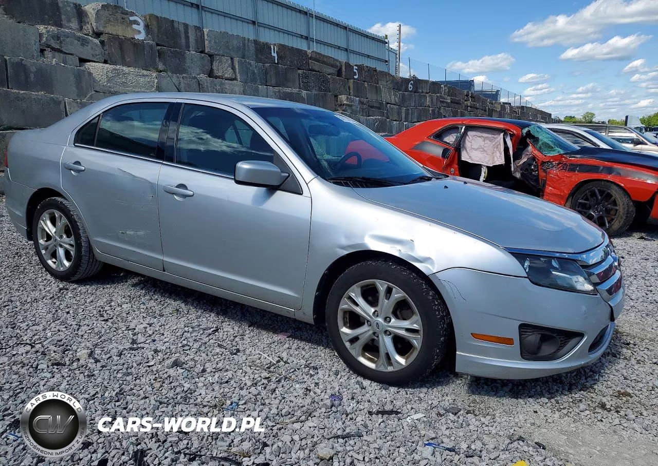 2012 Ford Fusion Se VIN:3FAHP0HA7CR379522 - 4