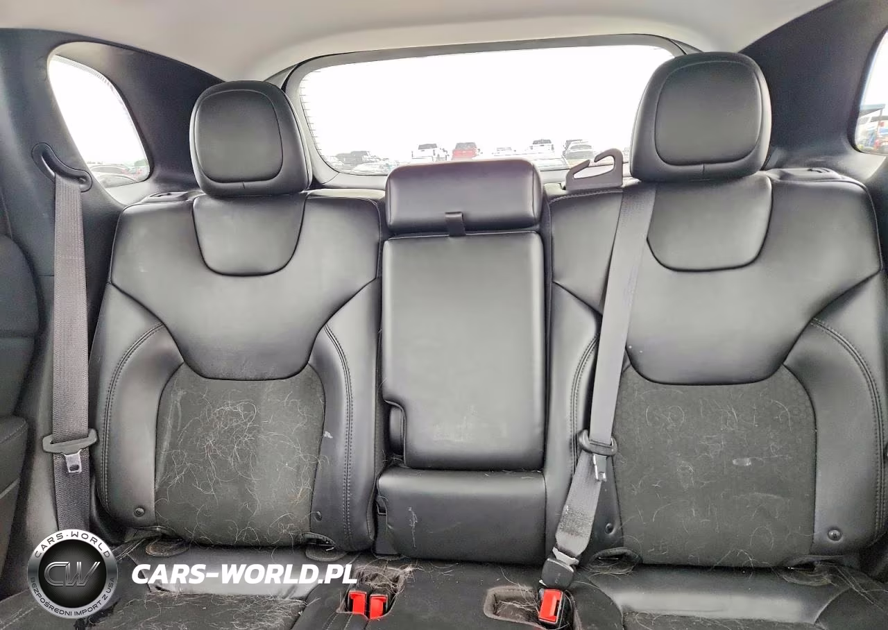 2019 Jeep Cherokee Latitude Plus VIN:1C4PJLLB9KD403996 - 10