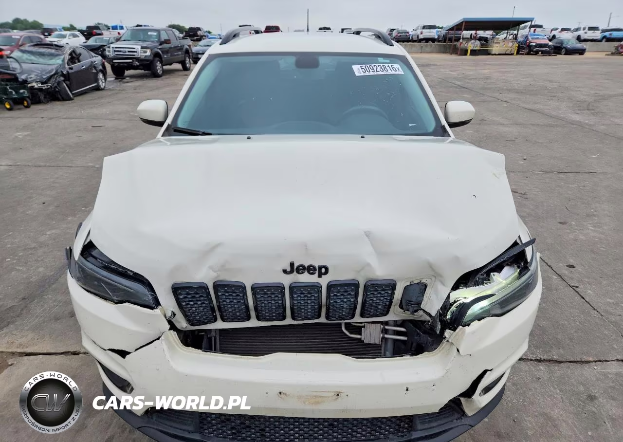 2019 Jeep Cherokee Latitude Plus VIN:1C4PJLLB9KD403996 - 5