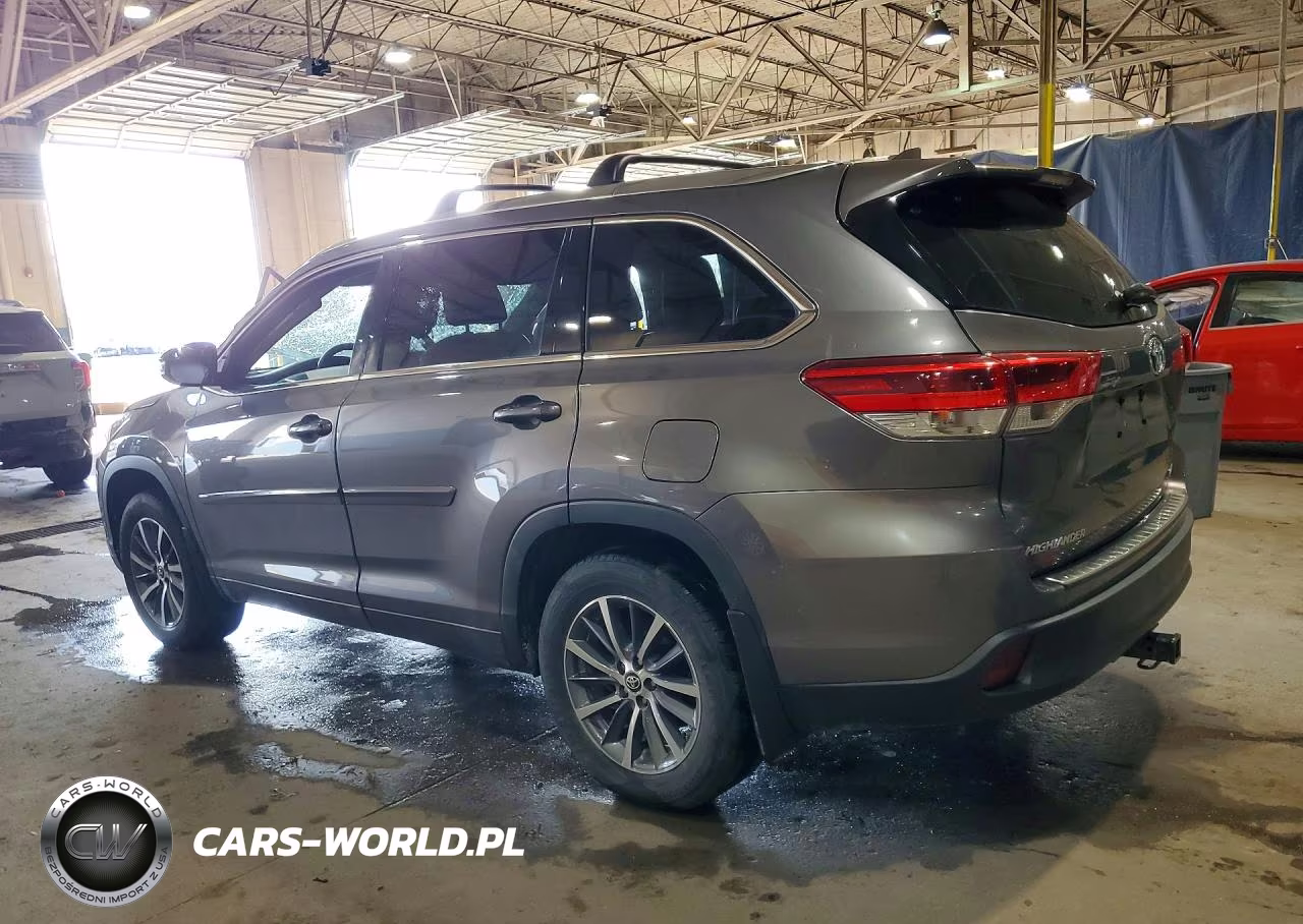 2018 Toyota Highlander Xle VIN:5TDJZRFH9JS905914 - 2
