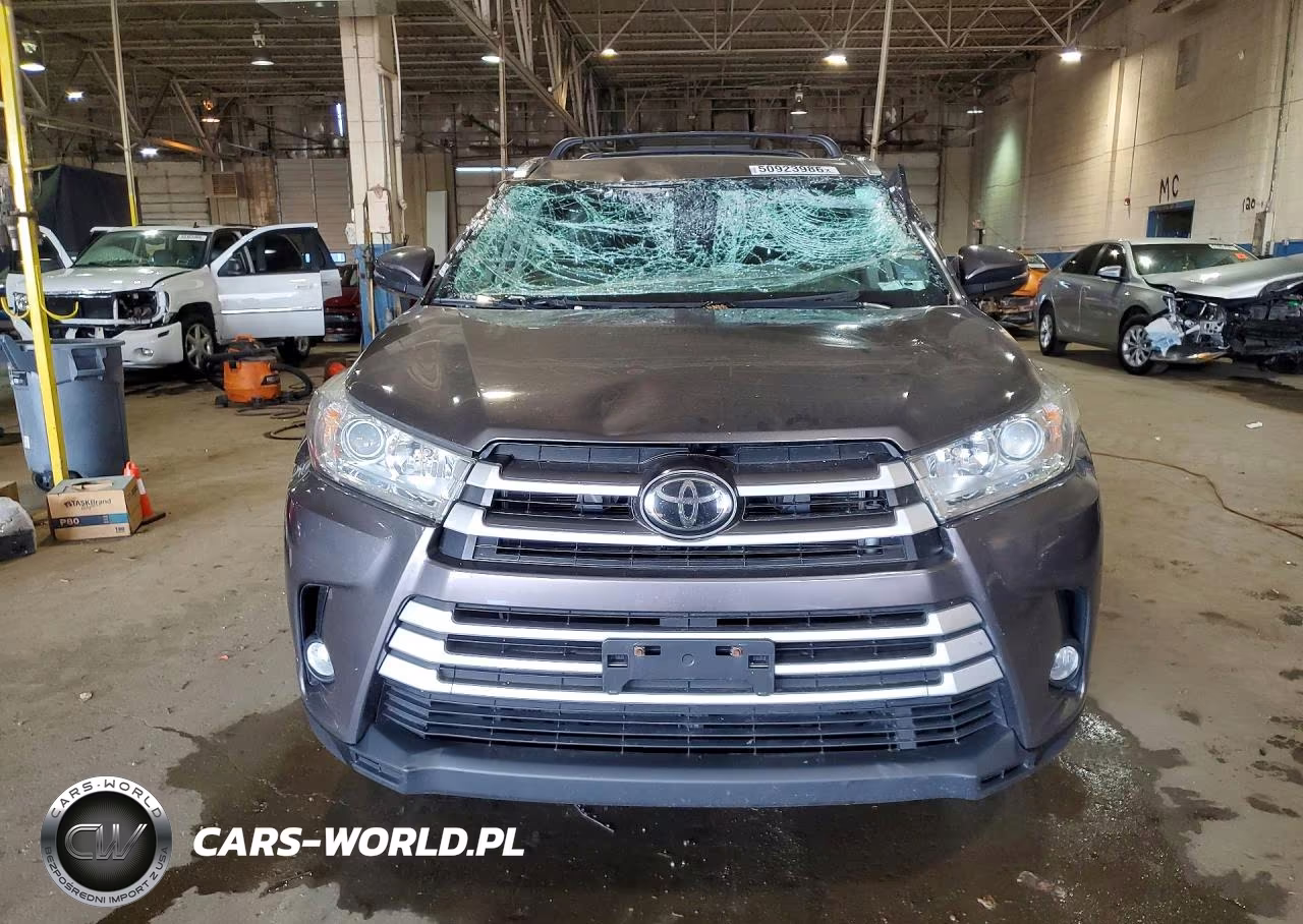 2018 Toyota Highlander Xle VIN:5TDJZRFH9JS905914 - 5