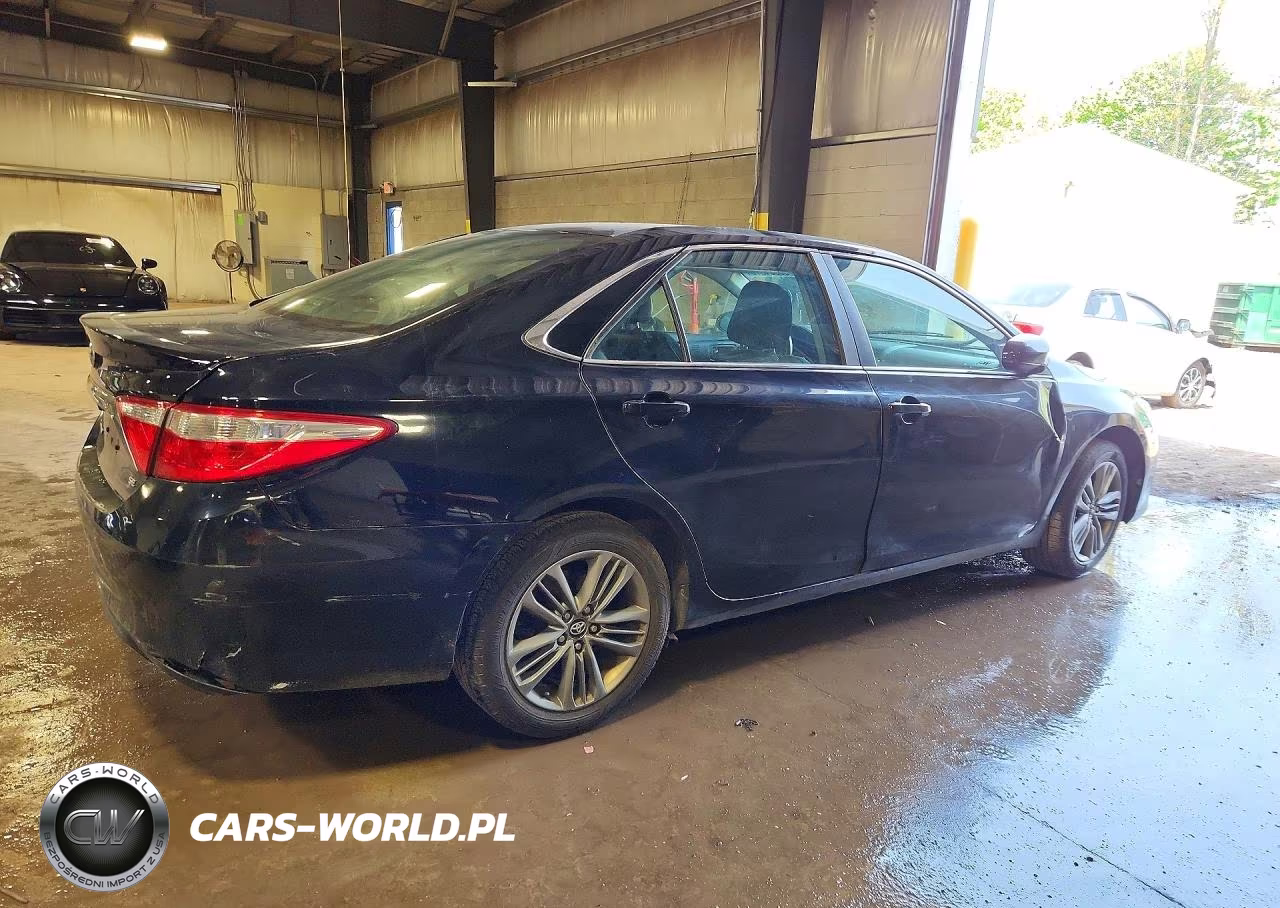 2017 Toyota Camry Se VIN:4T1BF1FK0HU687969 - 3