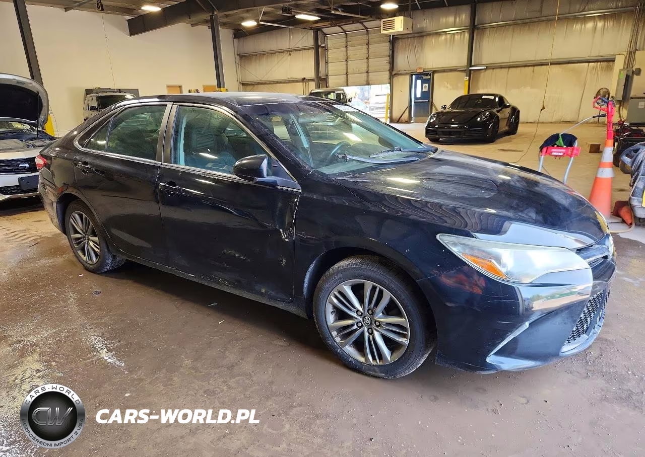 2017 Toyota Camry Se VIN:4T1BF1FK0HU687969 - 4
