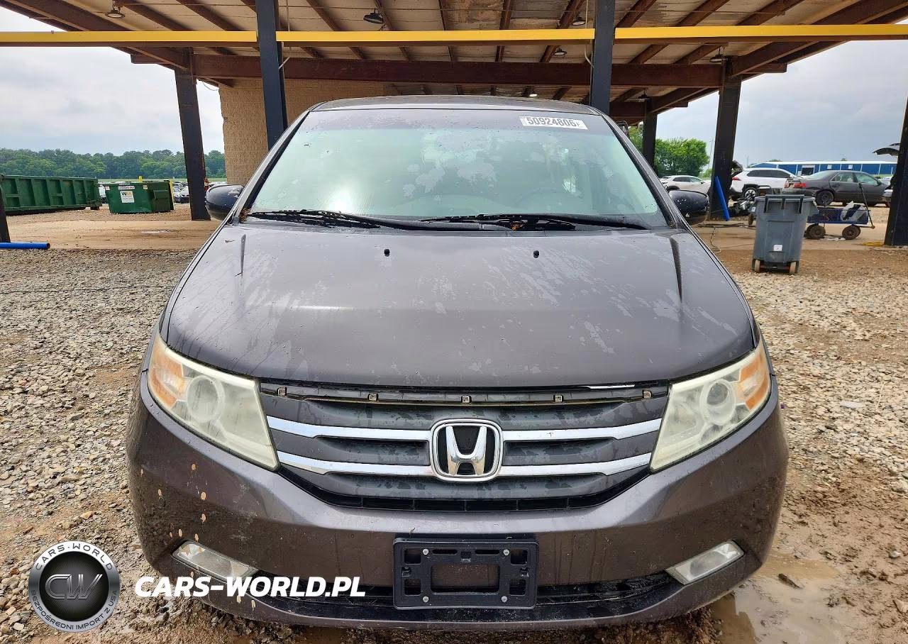 2013 Honda Odyssey Touring VIN:5FNRL5H96DB042582 - 5