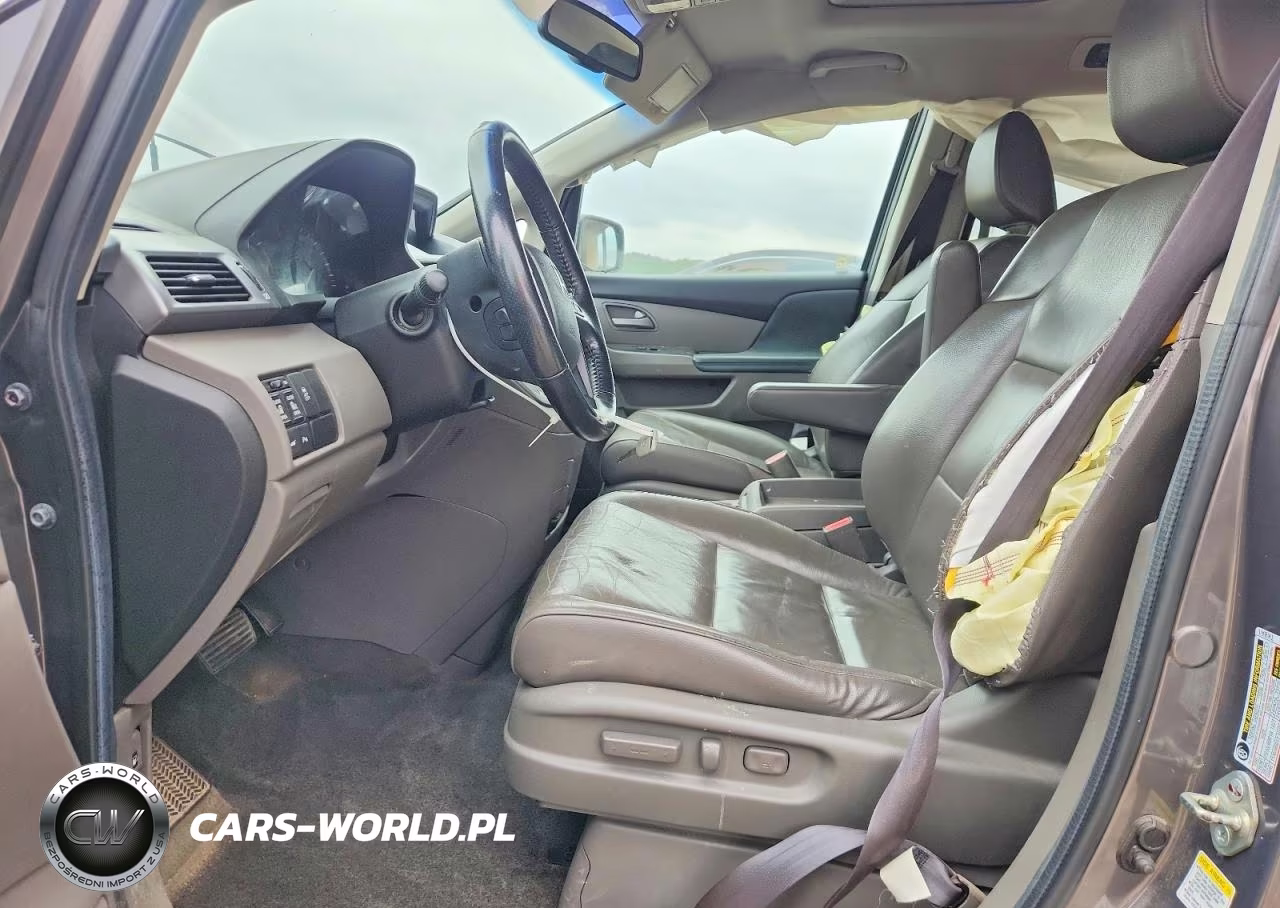 2013 Honda Odyssey Touring VIN:5FNRL5H96DB042582 - 7