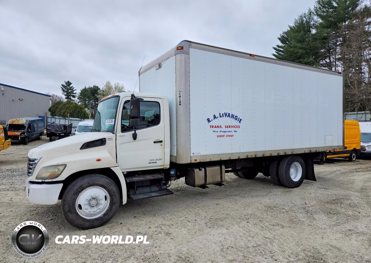 2008 Hino 258-268 Box Truck